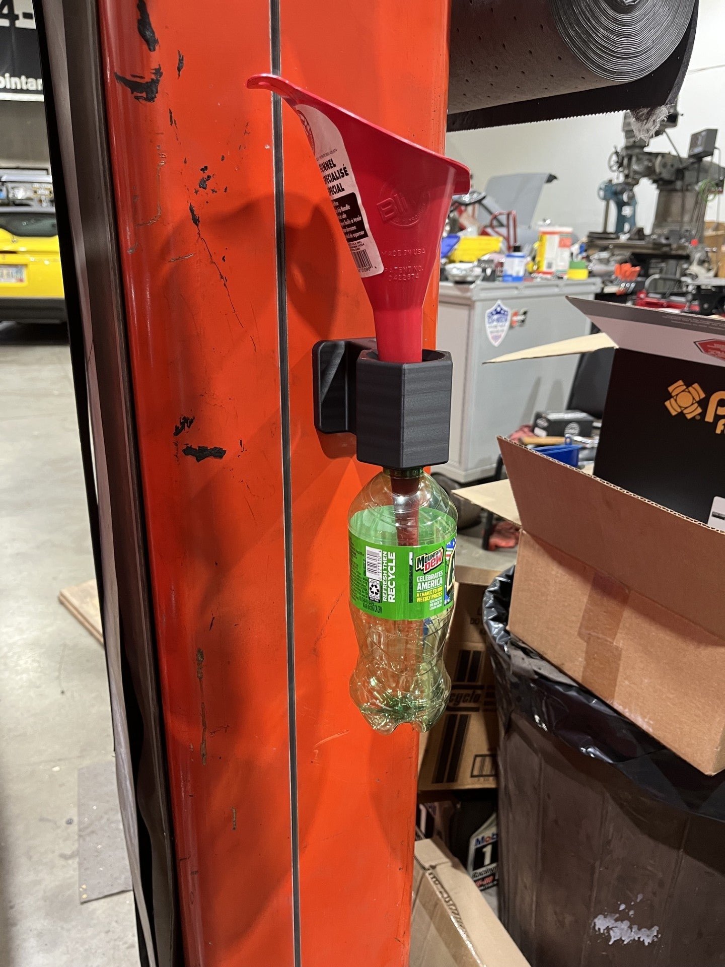 Magnetic funnel drain Rack with bottle threads/ Tool Box Or Lift